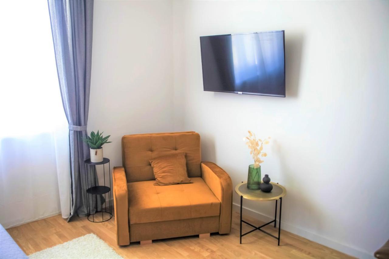 Hedone City Luxury Apartments With Free Parking Pula Exterior foto