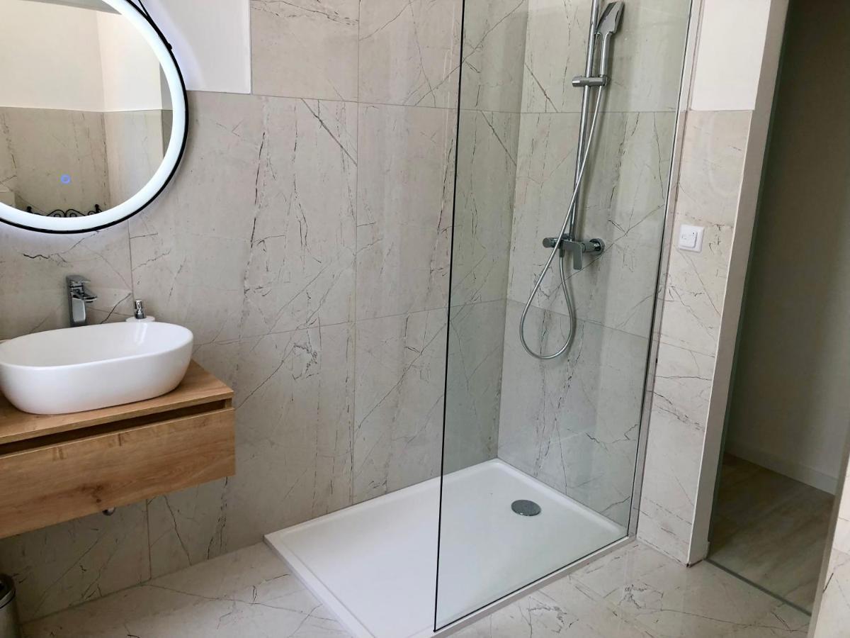 Hedone City Luxury Apartments With Free Parking Pula Exterior foto